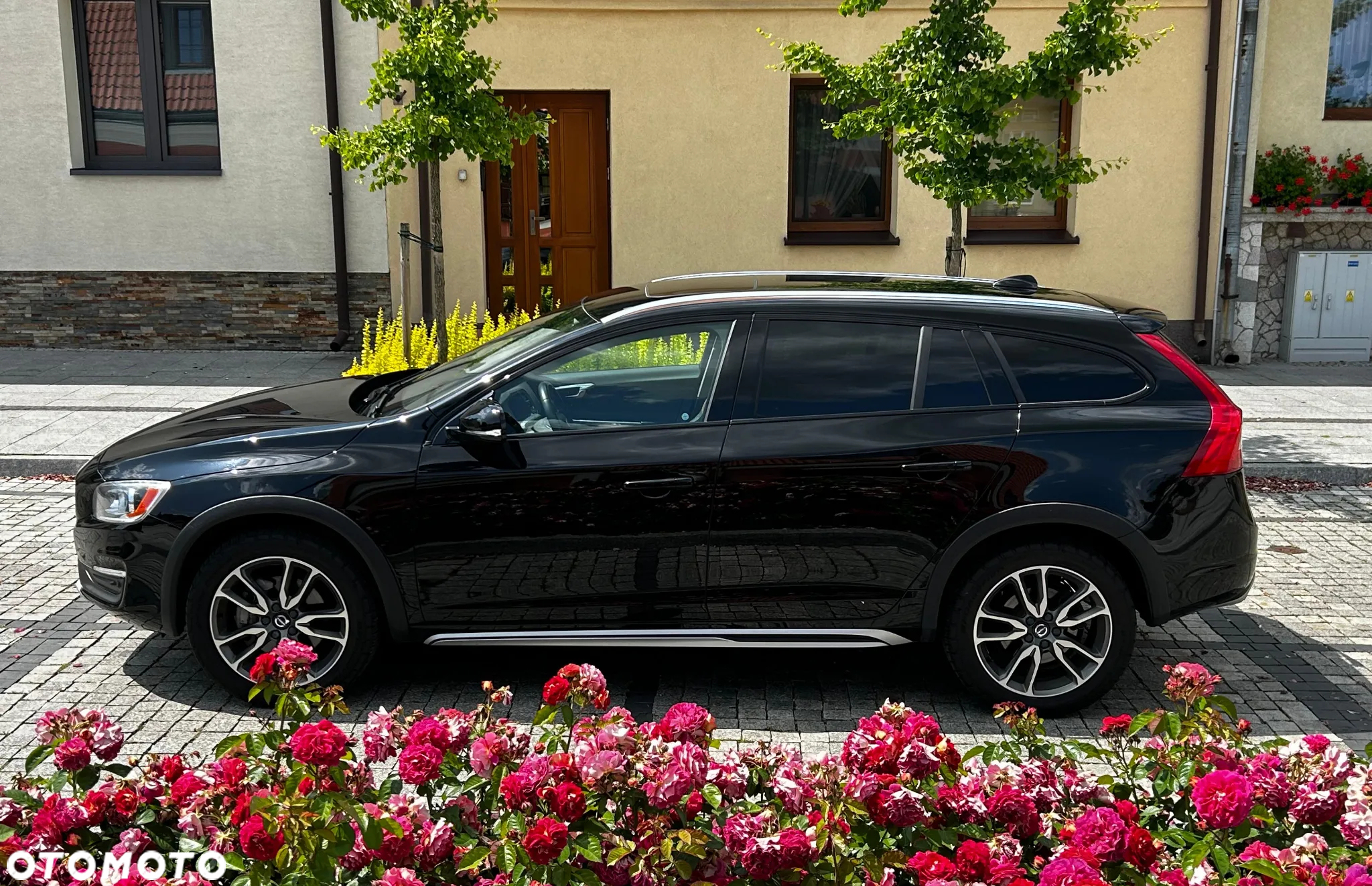 Volvo V60 Cross Country - 11
