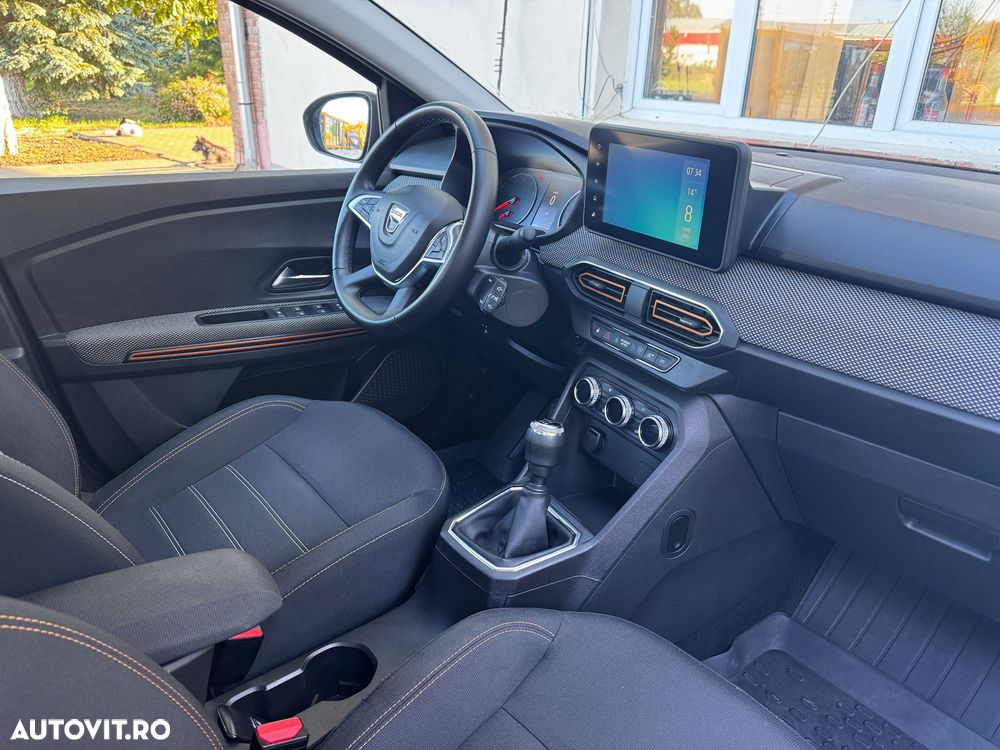 Dacia Sandero TCe 90 MT5 Expression - 8
