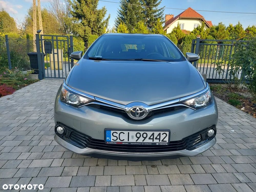Toyota Auris 1.6 Premium - 3