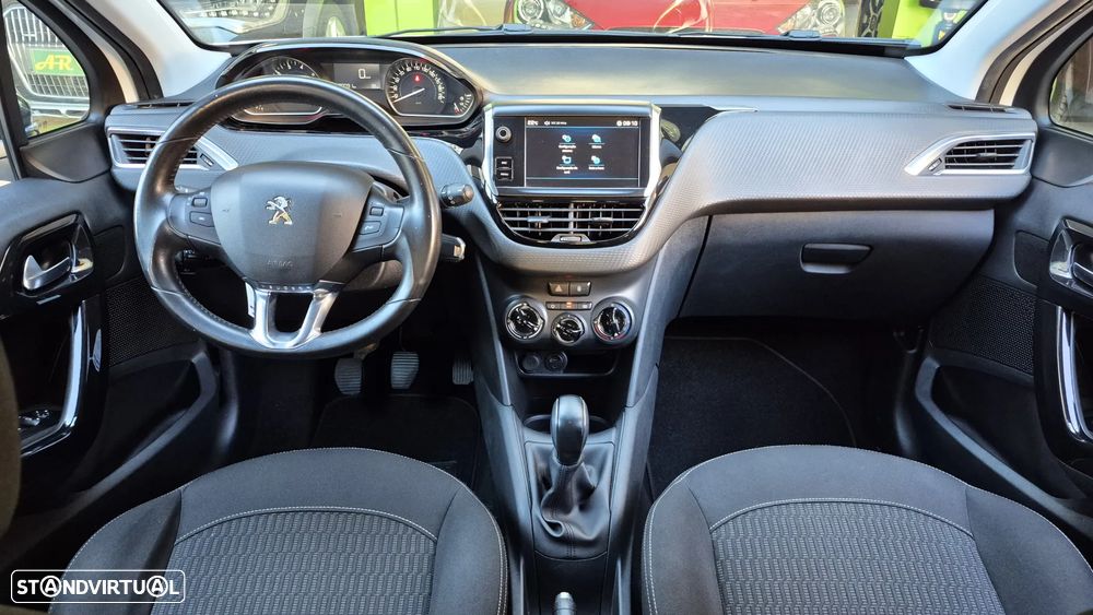 Peugeot 208 1.2 PureTech Style - 8