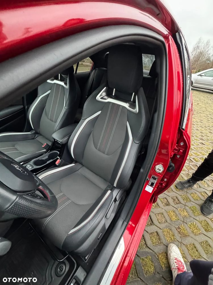 Toyota Corolla 1.8 Hybrid GR Sport Dynamic - 17