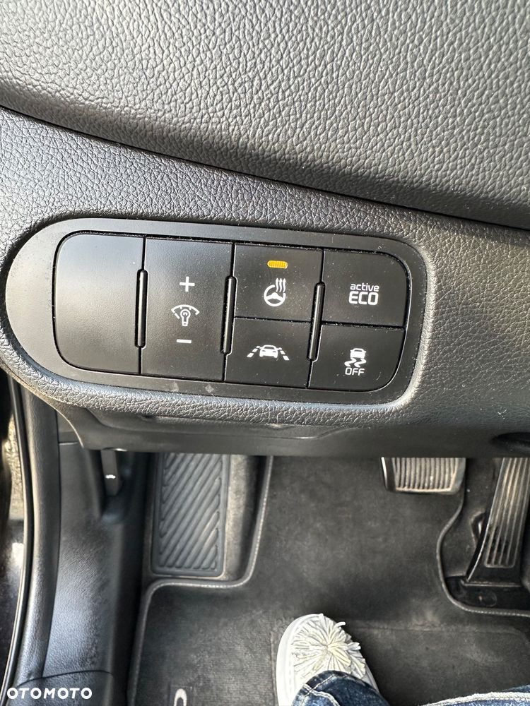 Kia Carens - 13
