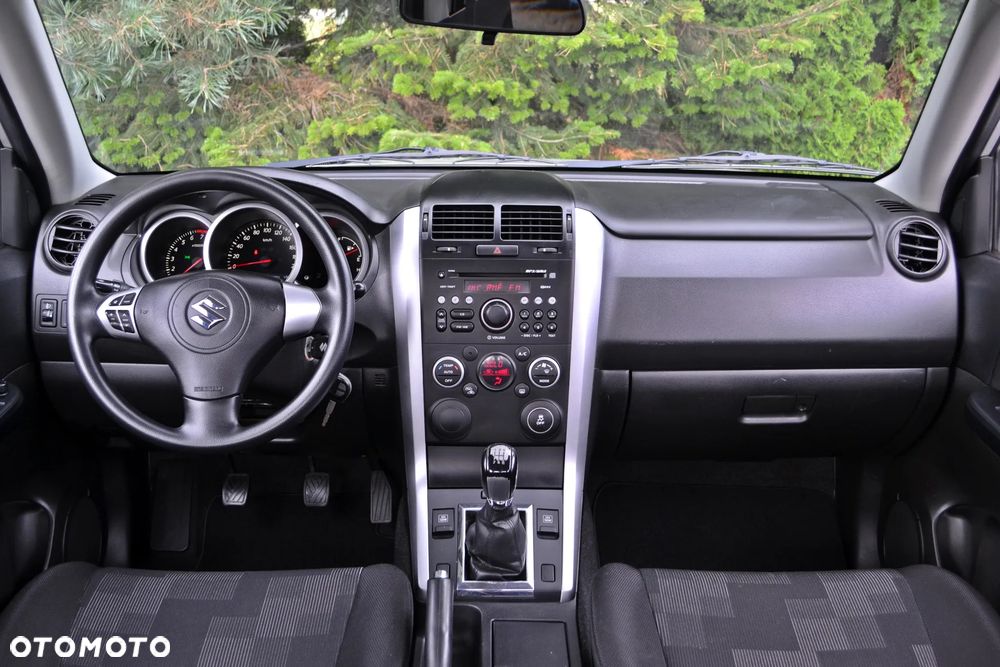 Suzuki Grand Vitara - 27