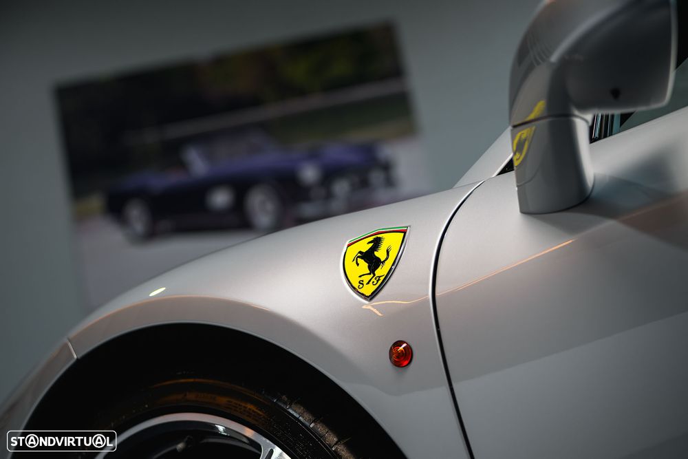 Ferrari 458 Italia Spider - 8
