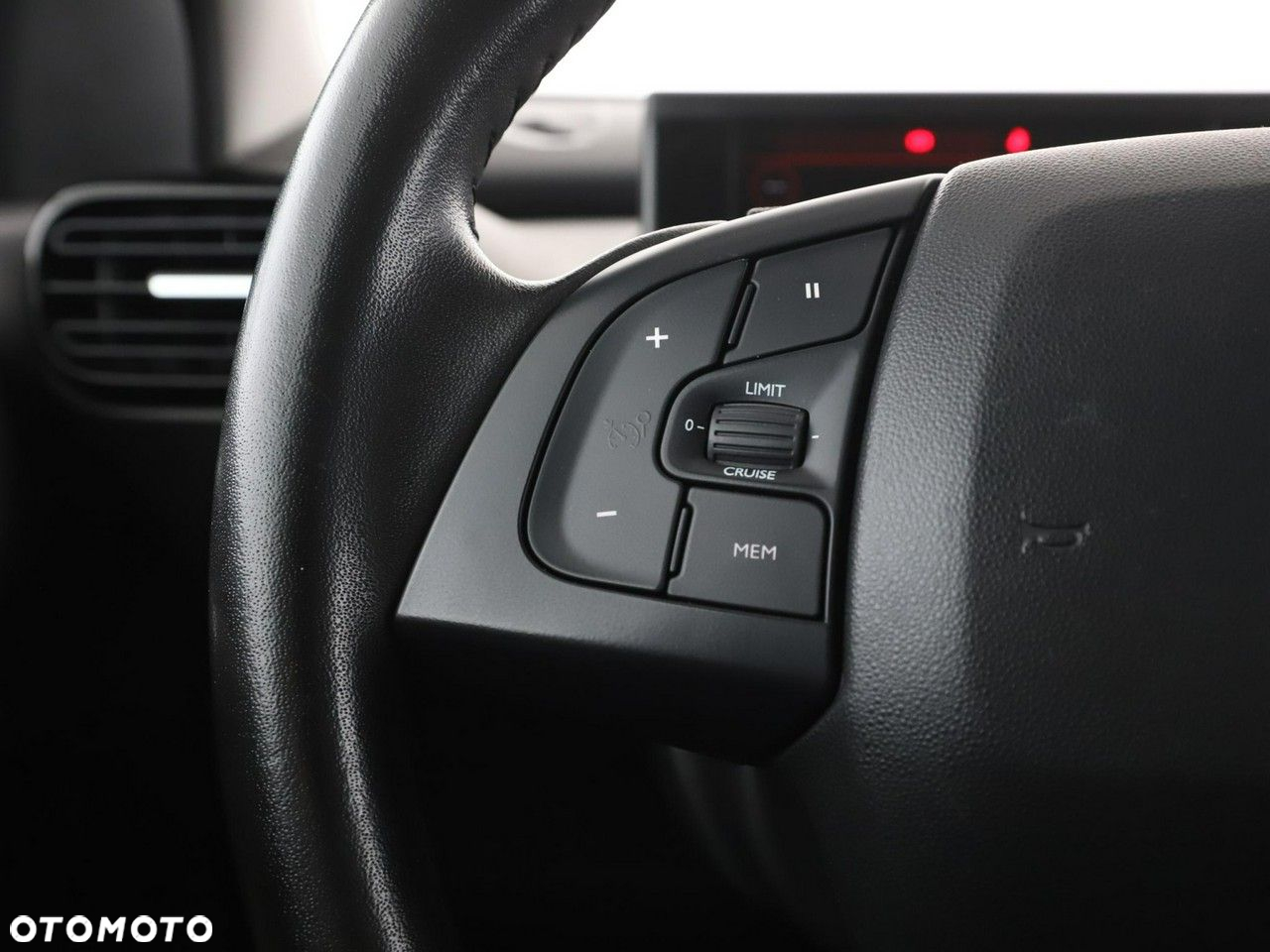 Citroën C4 Cactus Pure Tech e-THP 110 Stop&Start Shine - 31