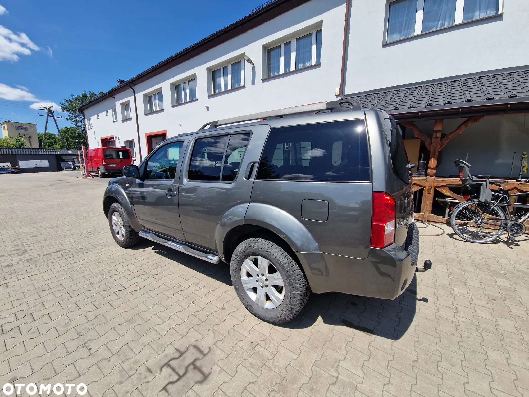 Nissan Pathfinder - 6