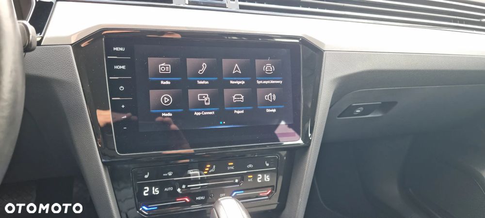 Volkswagen Passat - 12