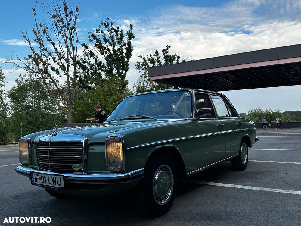 Mercedes-Benz W115 - 14