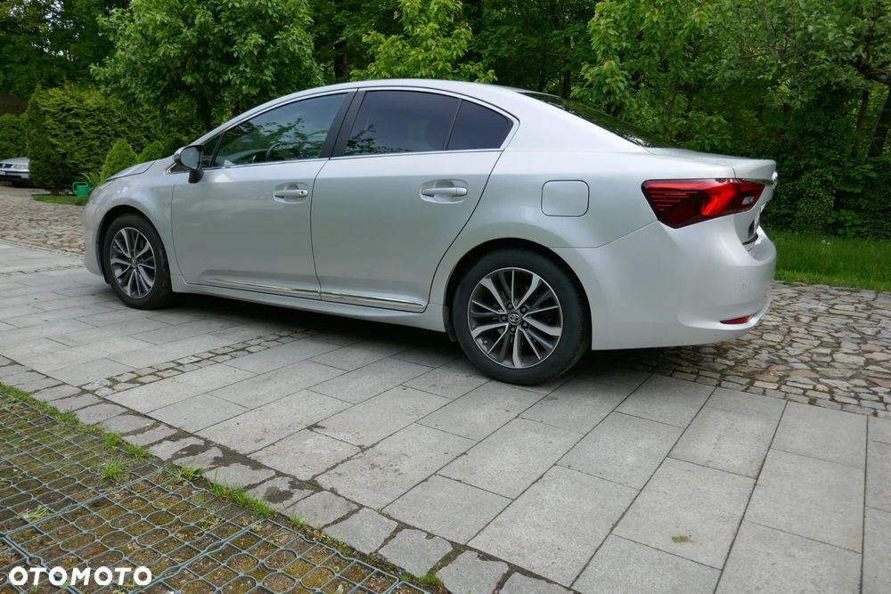 Toyota Avensis 2.0 Premium MS - 5