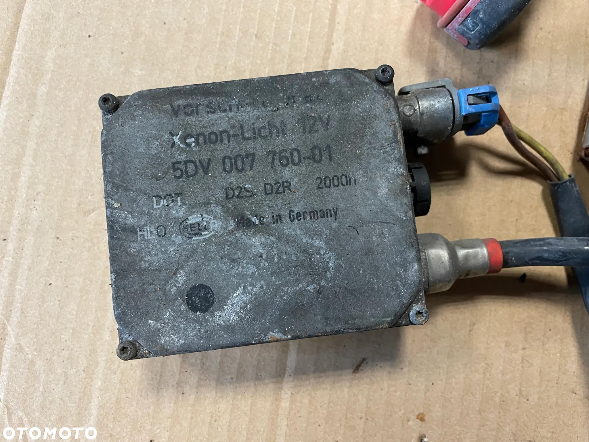 PRZETWORNICA XENON LEWA PRAWA 5DV007760-01 - 2