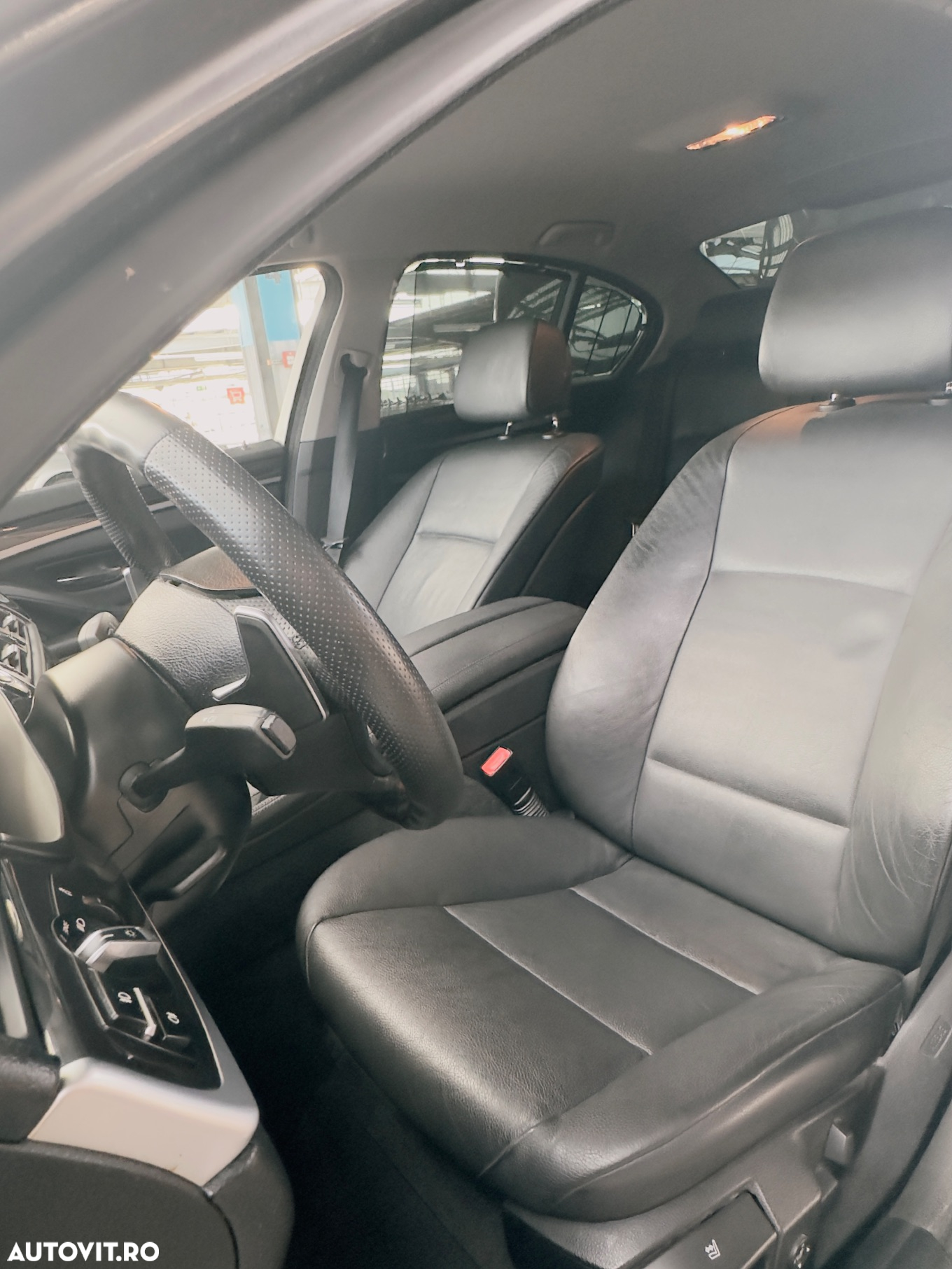BMW Seria 5 525d xDrive Touring - 18