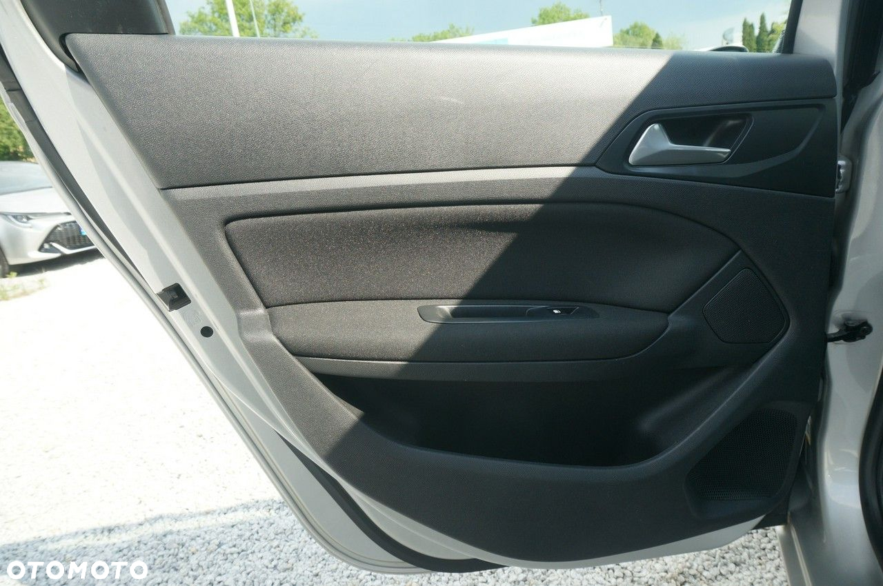 Peugeot 308 - 22