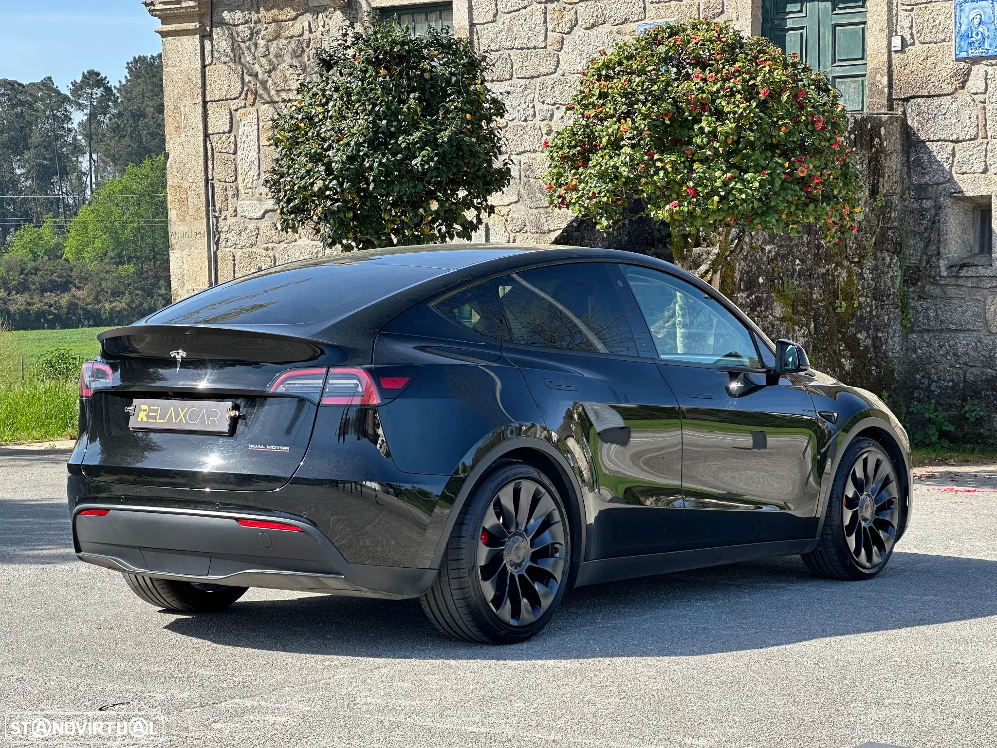 Tesla Model Y Performance Dual Motor AWD - 10