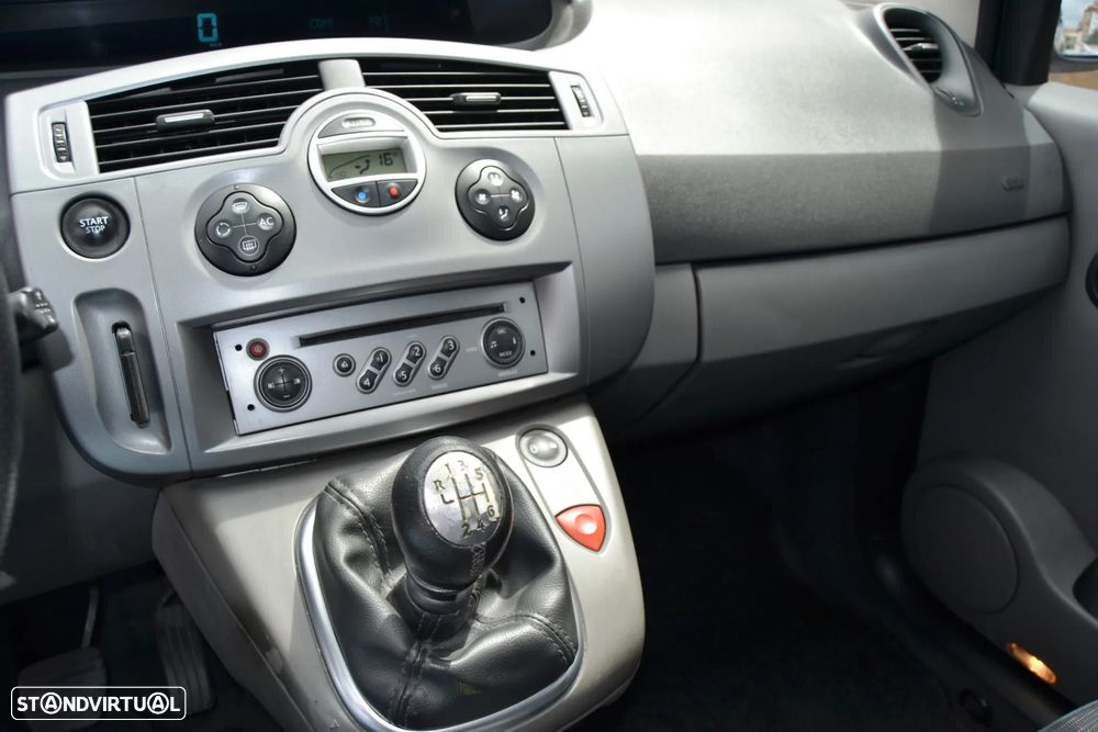 Renault Scénic 1.5 dCi Authentique - 14