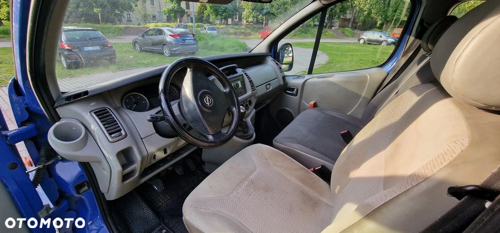 Opel Vivaro L2H1 2.9t - 15