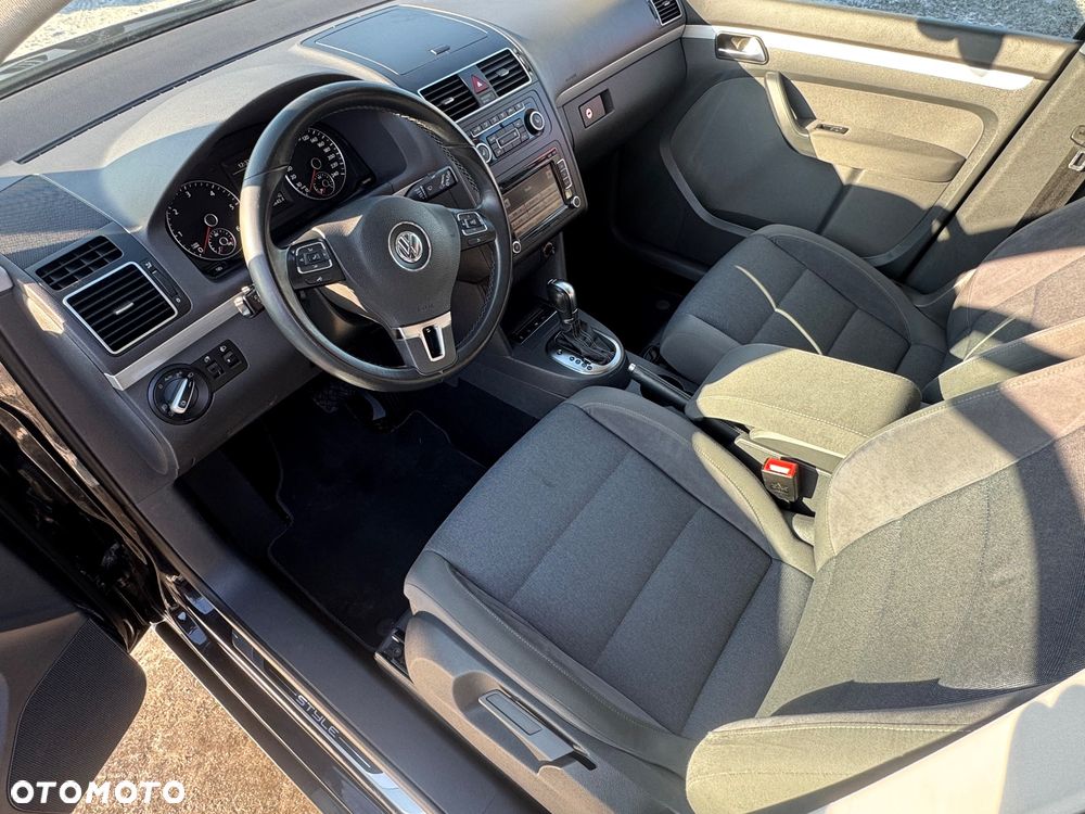 Volkswagen Touran - 9