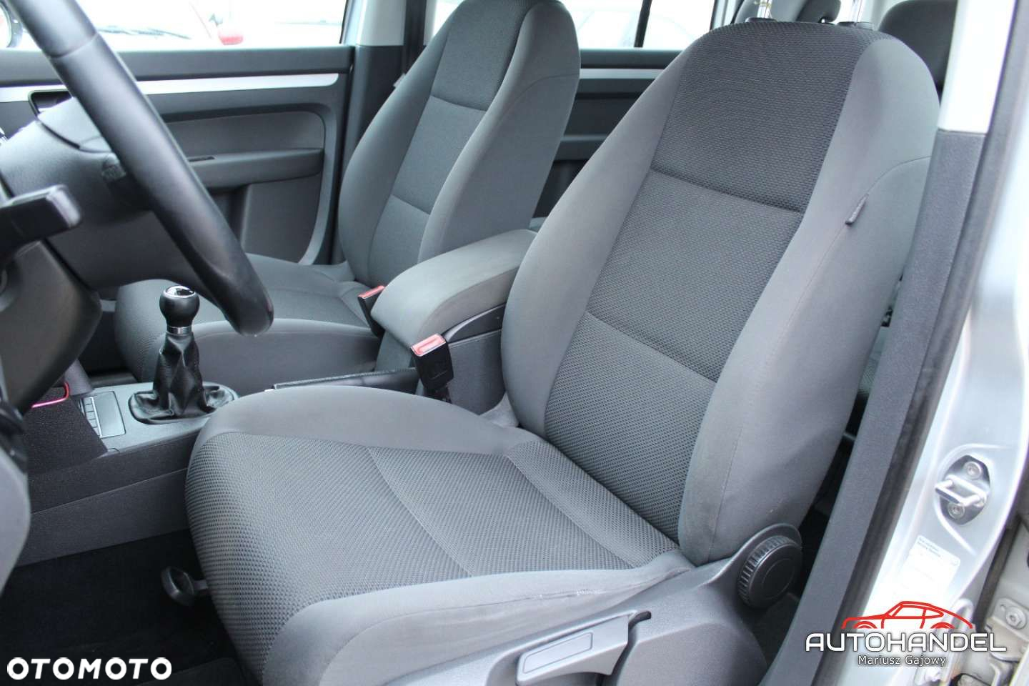 Volkswagen Touran - 7