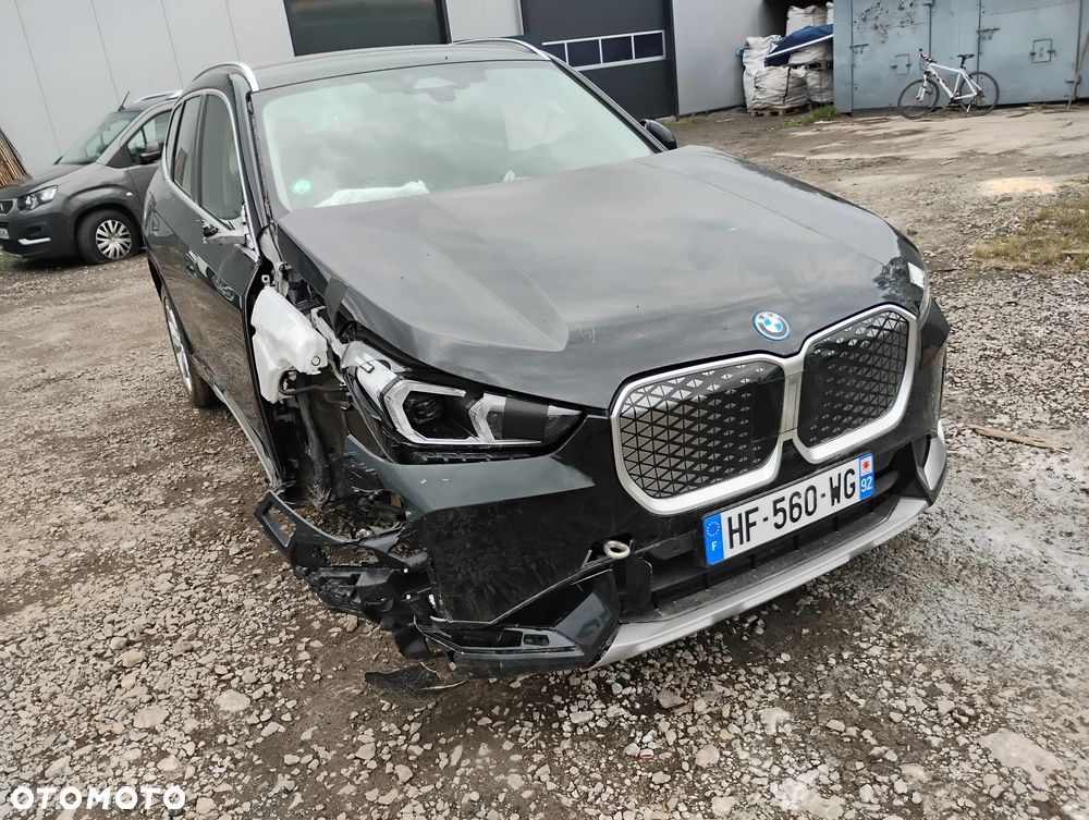 BMW Ix1 2025 photo 4