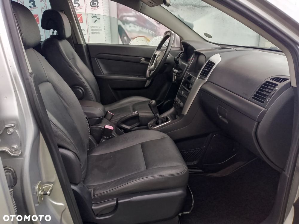 Chevrolet Captiva 2.4 LS - 19