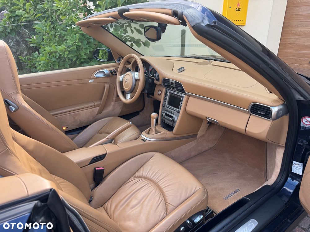 Porsche 911 Carrera S - 9