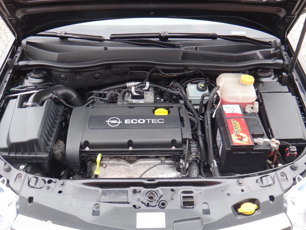 Opel Astra 1.6 NAVI - 32