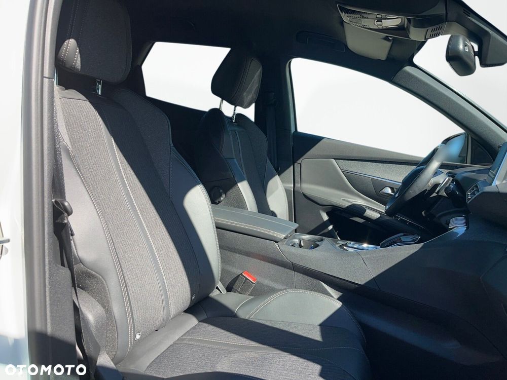 Peugeot 3008 1.6 PureTech GPF GT Line S&S EAT8 - 23