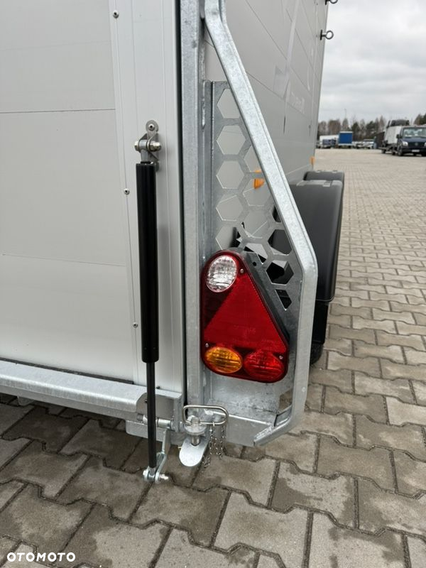 Cheval Liberte Touring Country XL przyczepa na dwa konie | duża siodlarnia | drzwi boczne | rampa przednia | 387×179 cm | ALUMINIOWA | Debon | dostawa | mocna i solidna | - 18