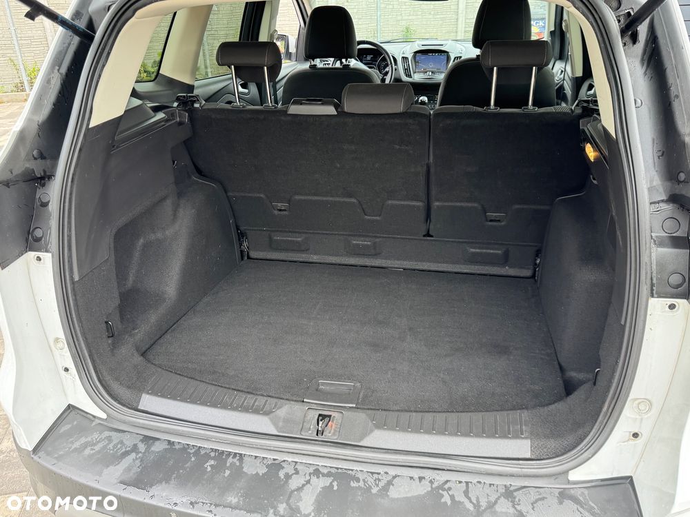 Ford Kuga - 22