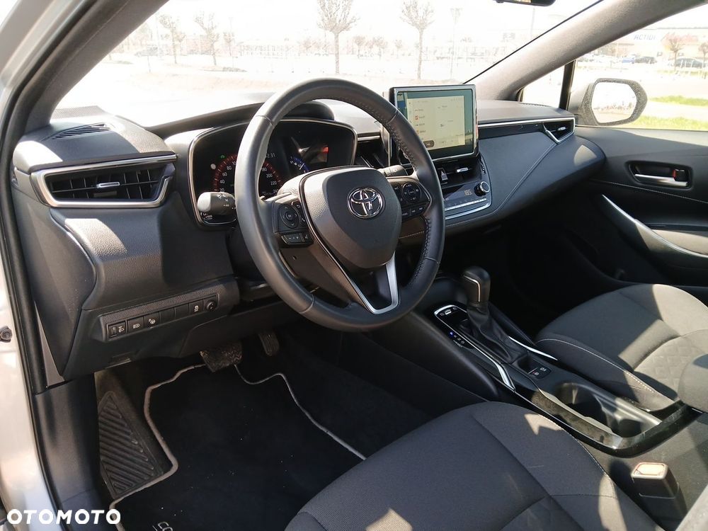Toyota Corolla 2.0 Hybrid Comfort - 17
