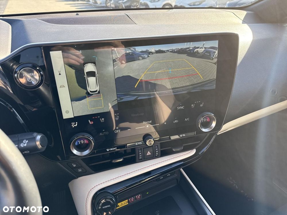 Lexus NX 350h Omotenashi AWD - 12