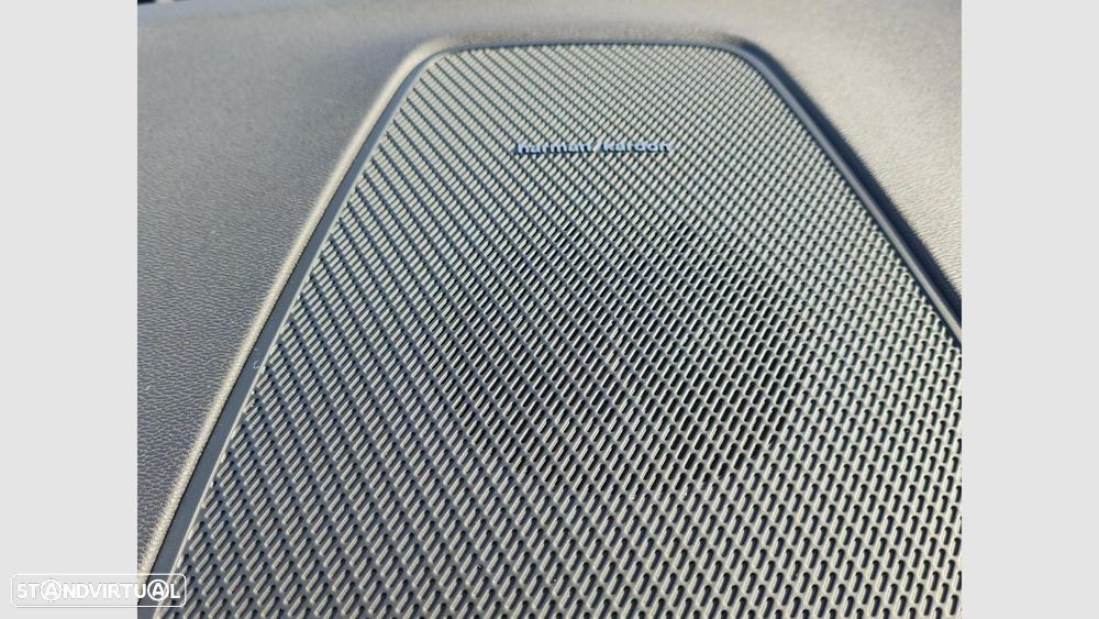 Volvo XC 60 2.0 T6 PHEV Plus Dark AWD - 21