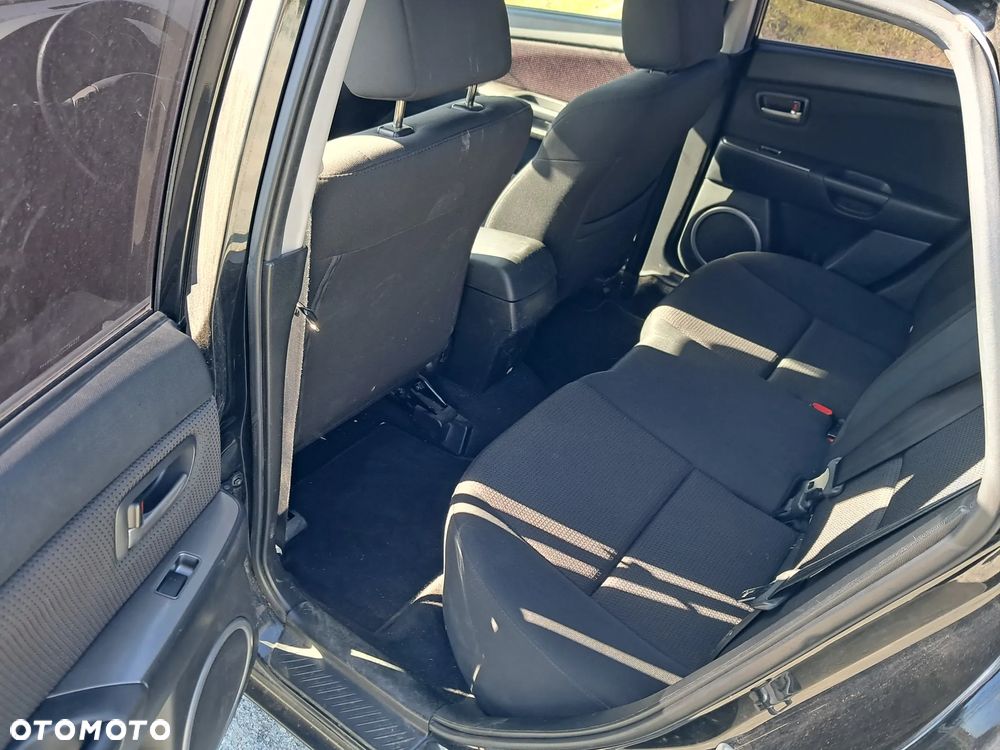 Mazda 3 1.6 Active + - 15