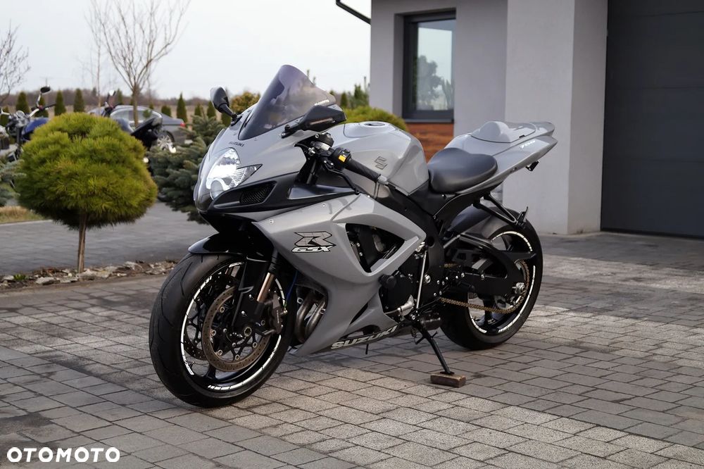 Suzuki GSX-R - 2