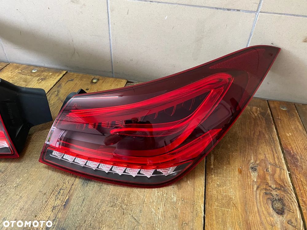 MERCEDES cla 118 lampa tylna prawa lewa komplet  nowki - 2