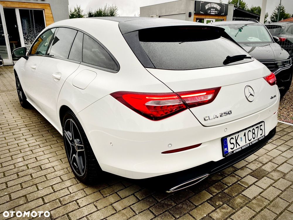 Mercedes-Benz CLA 250 4Matic Shooting Brake 7G-DCT - 15