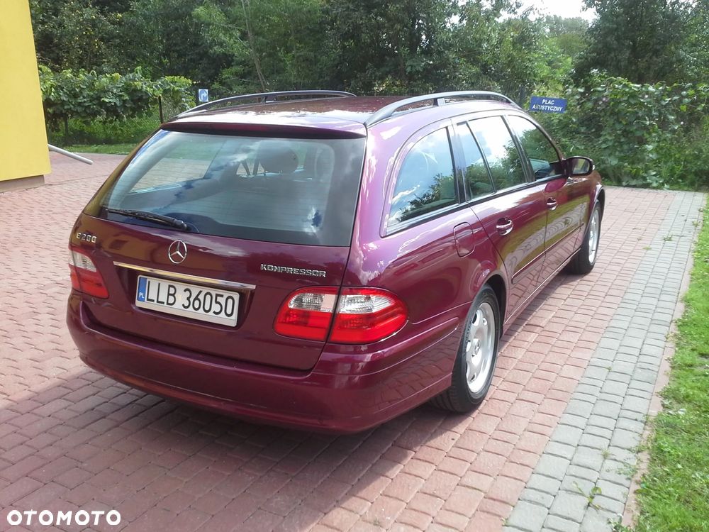 Mercedes-Benz Klasa E 200 Kompressor T Classic - 15