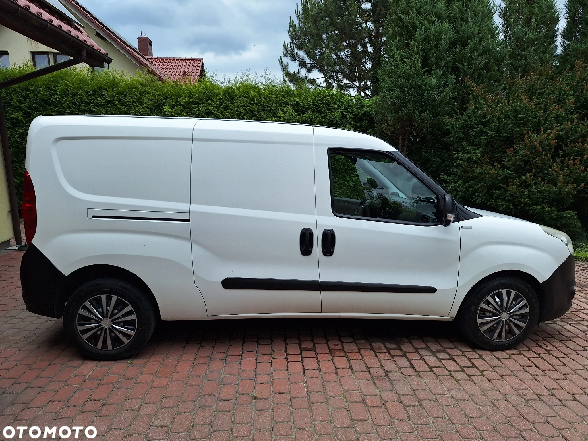 Opel COMBO-D- VAN - 8