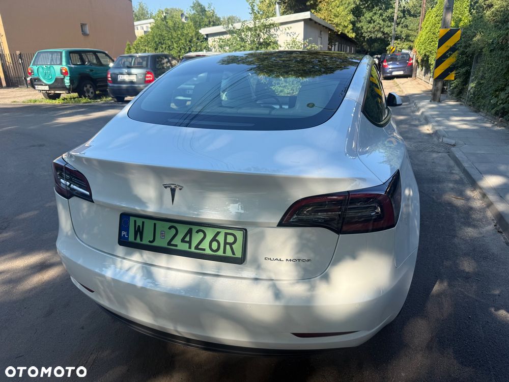Tesla Model 3 - 6