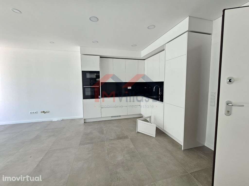 Apartamento T1 de Luxo com piscina e garagem perto da Marina - Vila... - Grande imagem: 3/17