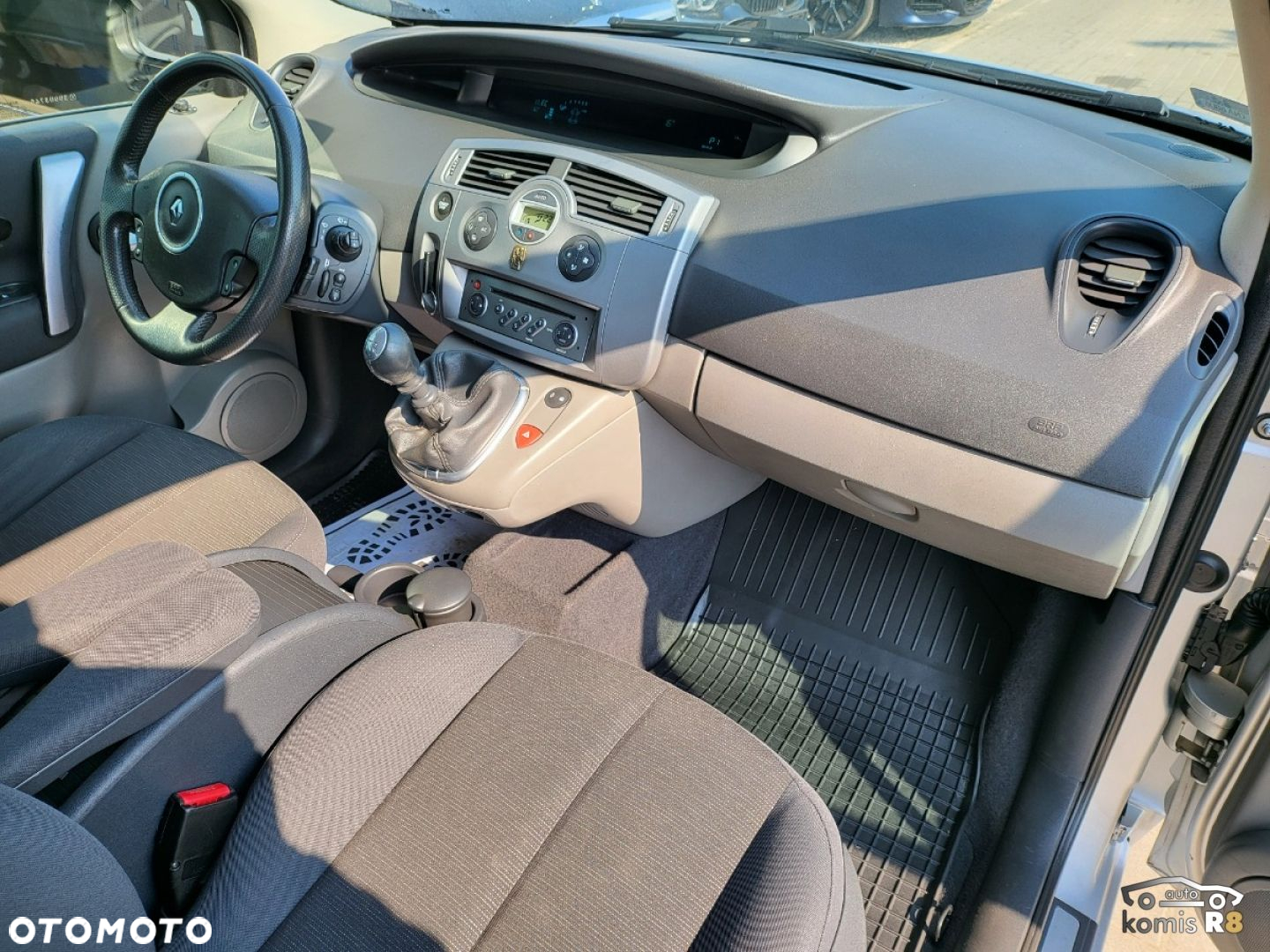 Renault Scenic - 31