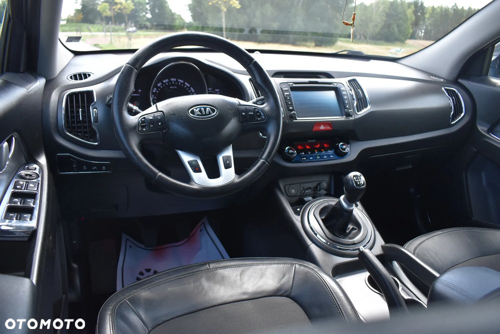 Kia Sportage 2,0 CRDI AWD Dream-Team Edition - 31