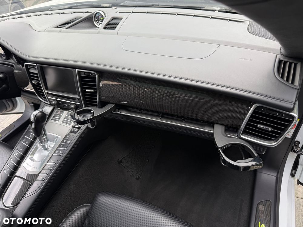 Porsche Panamera - 20