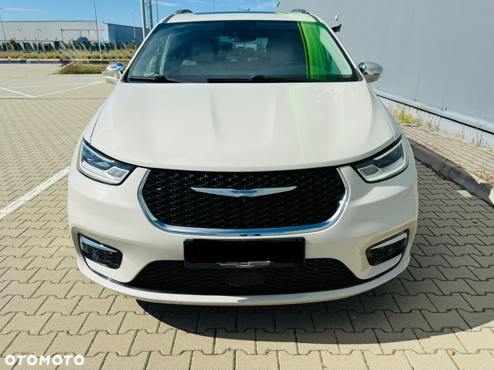 Chrysler Pacifica - 2