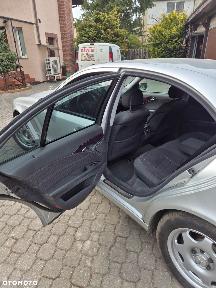 Mercedes-Benz Klasa E 220 CDI T Classic - 2
