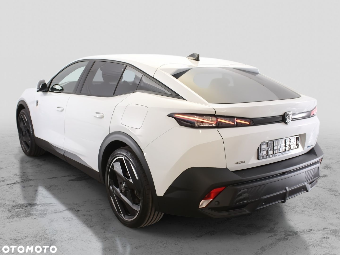 Peugeot 408 - 21