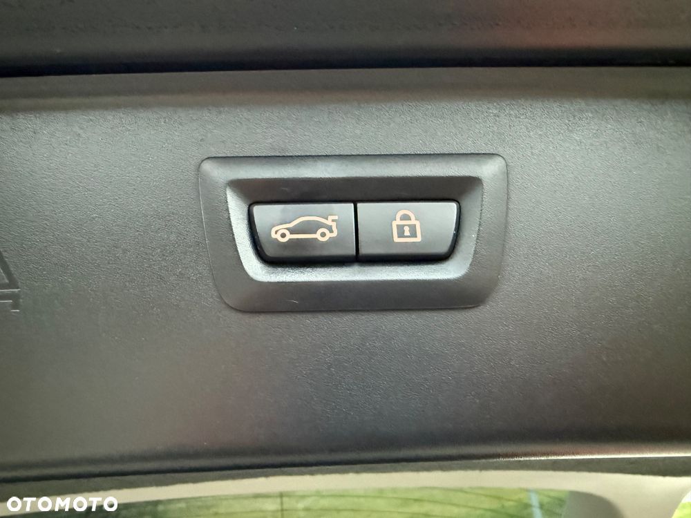 BMW Seria 5 525d Luxury Line - 14