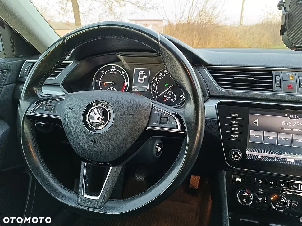 Skoda Superb 2.0 TDI Ambition - 32