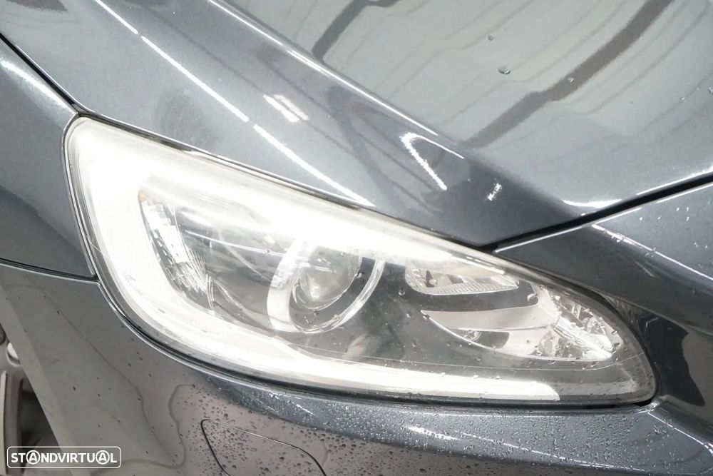 Volvo V60 2.4 D6 Summum AWD Phev - 9