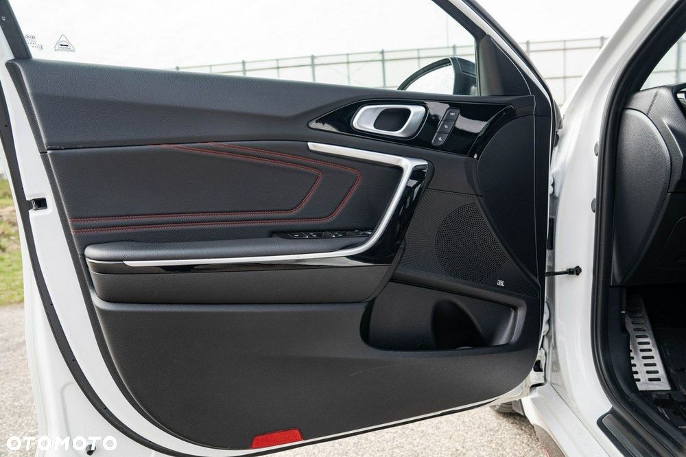 Kia ProCeed - 28