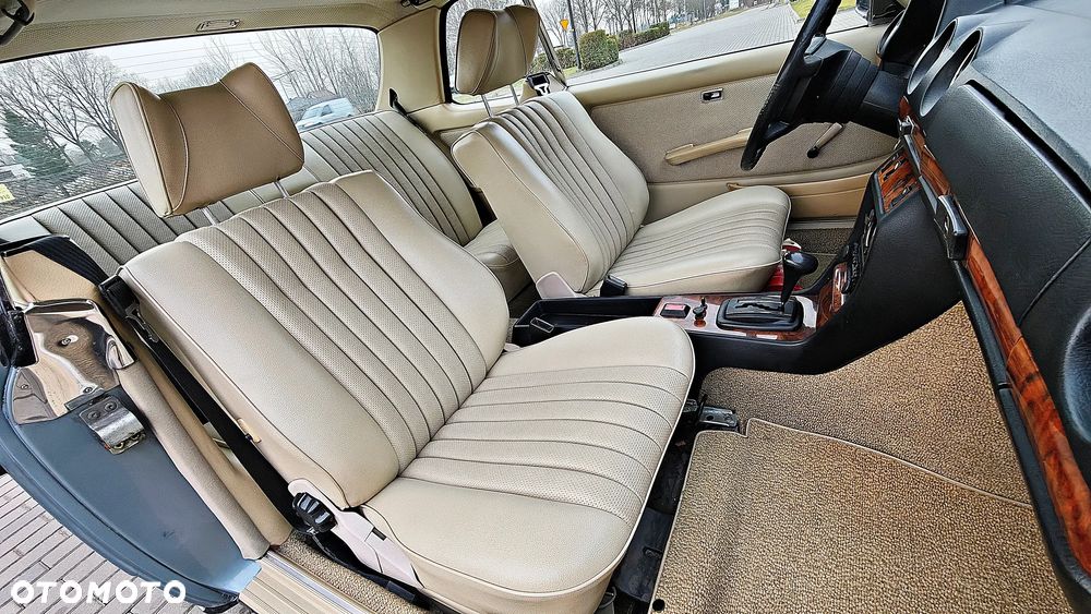 Mercedes-Benz W123 - 16